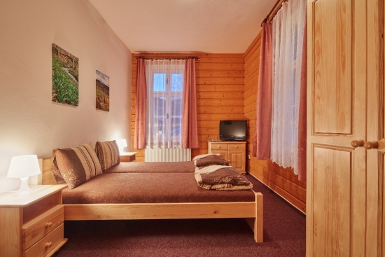 Jansk� L�zn�: Jansk� L�zn� - Vila Fl�ra *** Pension
