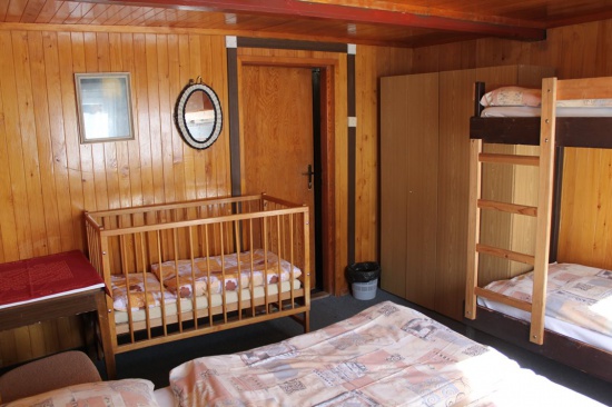 Foto: Jansk Lzn (ern Hora) - Pardubick Boudy ** Landhaus